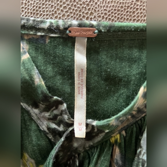 EUC🔹️Free people Medium Strappy Tank - Picture 5 of 5